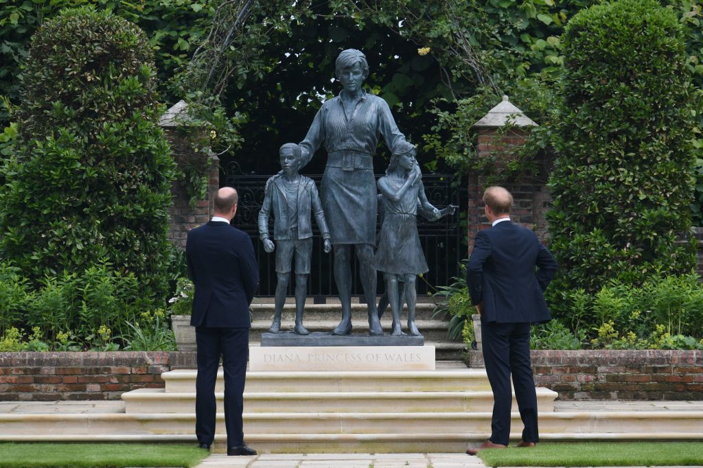 Prince Harry Prince William Princess Diana Statue